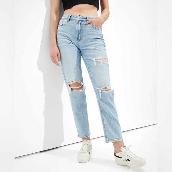 Women’s American Eagle Distressed Ripped Mom Straight Jean Size 0 - Picture 1 of 16